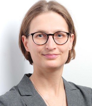 Prof. Dr. Dr. med. Christiane Zweier